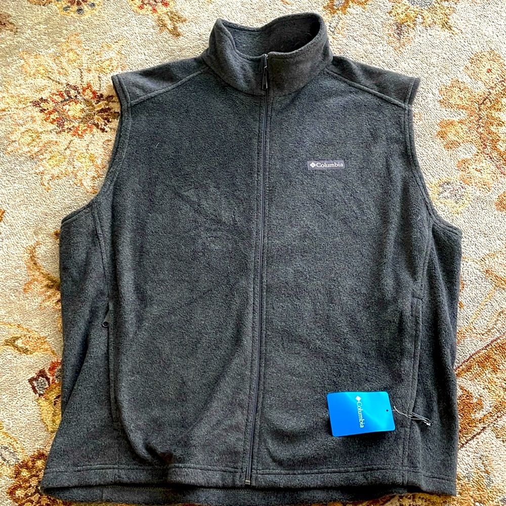 Columbia Men’s Steens Mountain fleece vest, XL - NEW